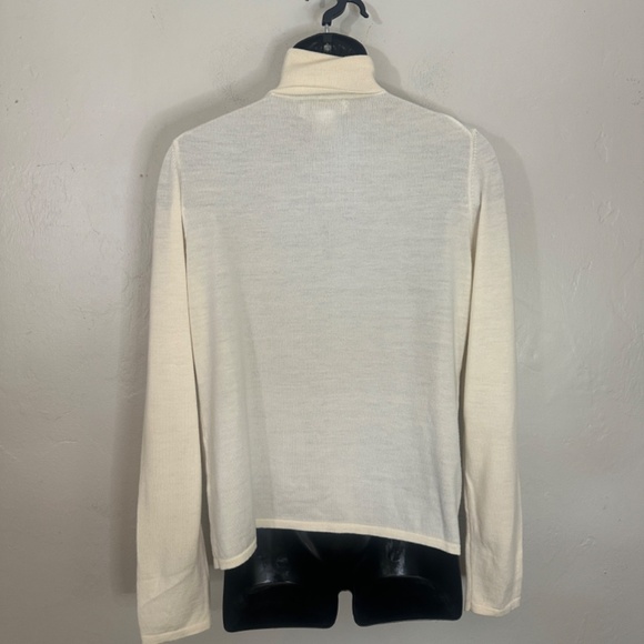 Bloomingdales Merino Light Wool Sweater XL 21" armpit to armpit unstretched - Picture 4 of 5